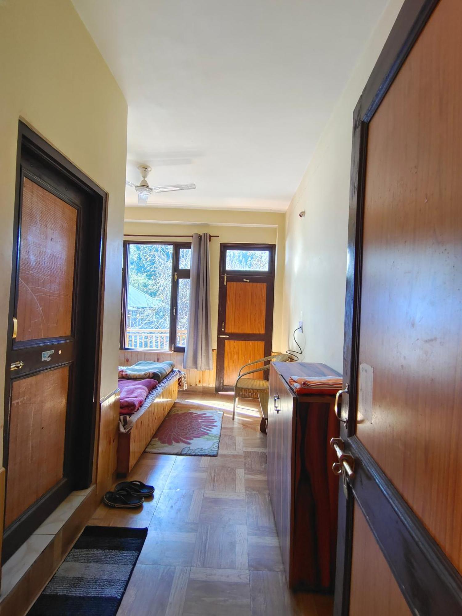 Trinity Homestay Kasol Dış mekan fotoğraf