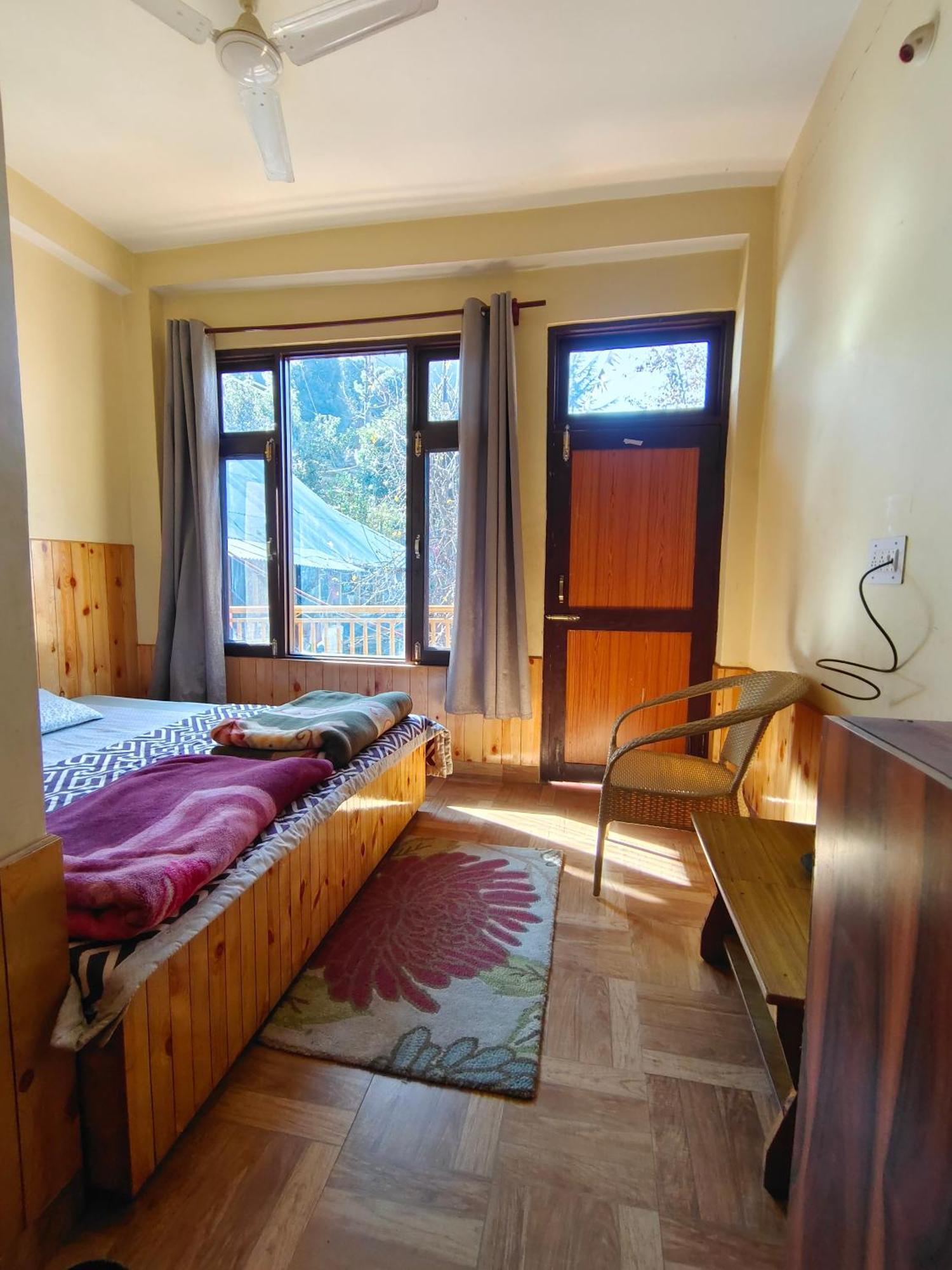 Trinity Homestay Kasol Dış mekan fotoğraf